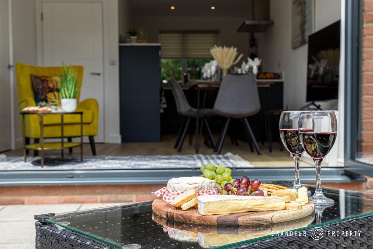 Denmark House By Grandeur Property Villa Poole Exteriör bild